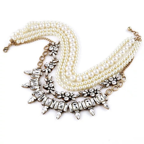 The Pearl & Sparkle necklace