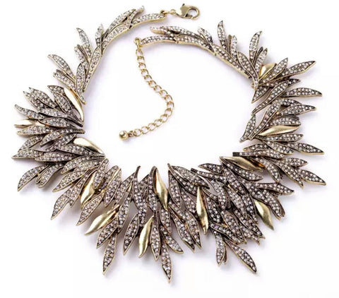 The Feuille necklace