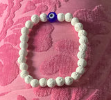 The blue bead bracelet